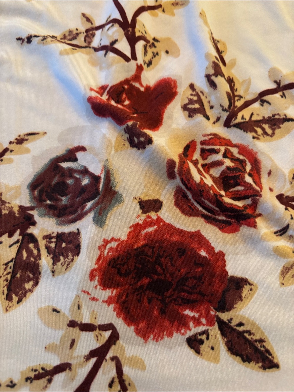 Women’s White Floral Short-Sleeve Tunic Top - Red Rose Print - Picture 8 of 8
